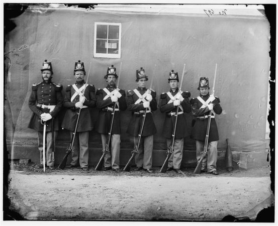 Six marines with fixed bayonets at the Navy Yard, 1864